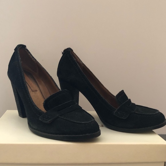 Calvin Klein high heel shoes - Picture 2 of 5